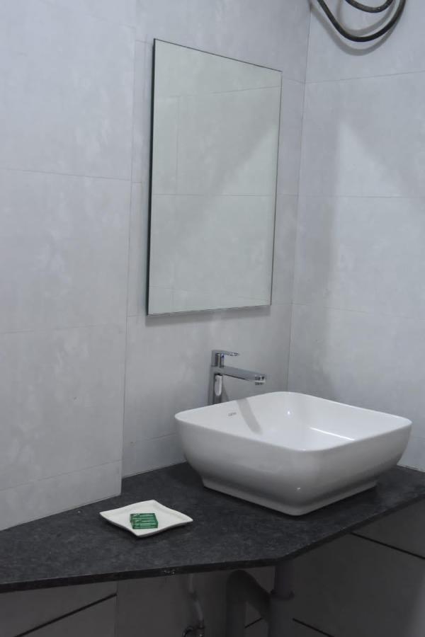 Hotel Vrindavan Deluxe Kolhapur Zewnętrze zdjęcie