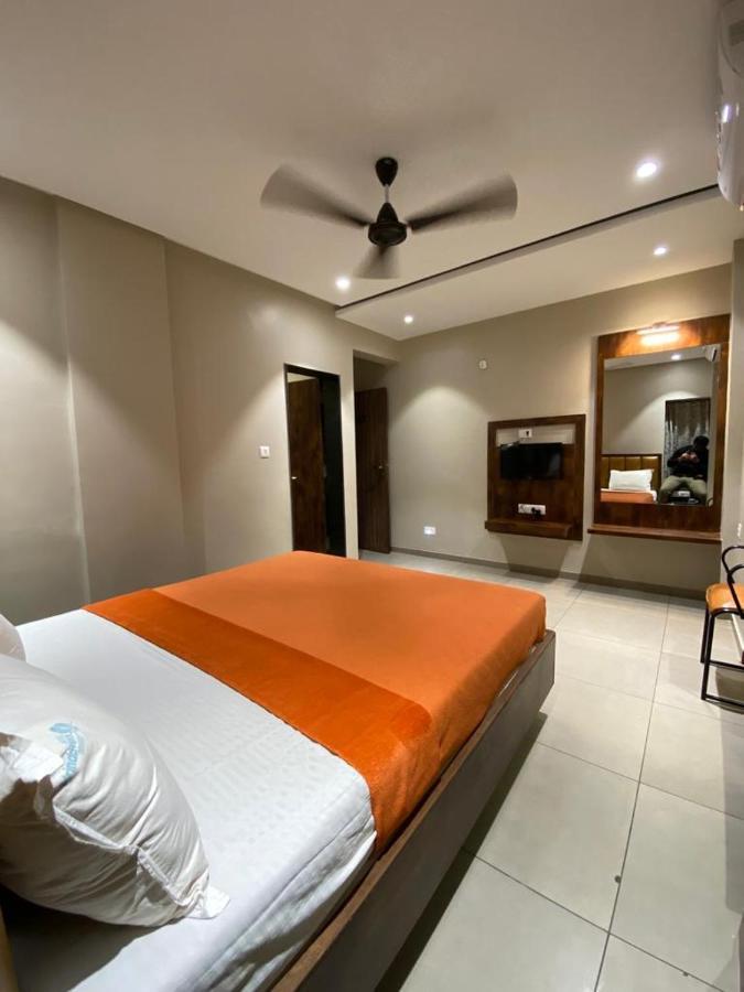 Hotel Vrindavan Deluxe Kolhapur Zewnętrze zdjęcie