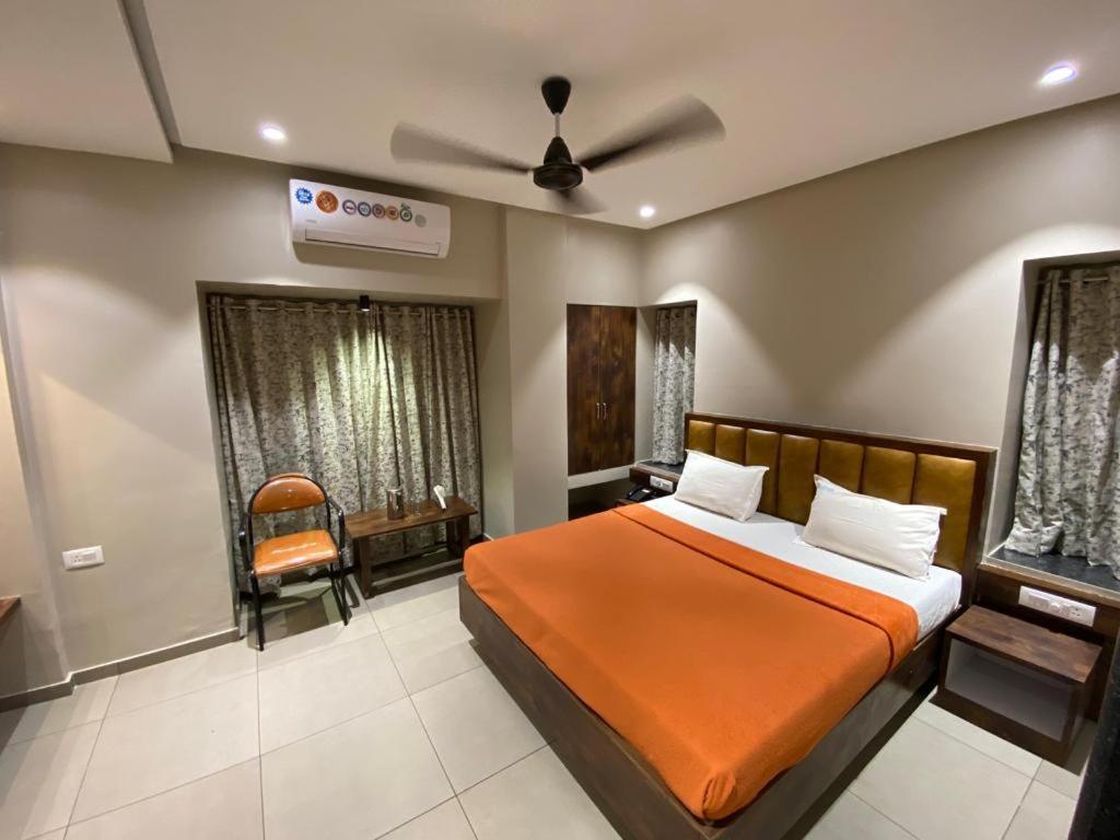Hotel Vrindavan Deluxe Kolhapur Zewnętrze zdjęcie