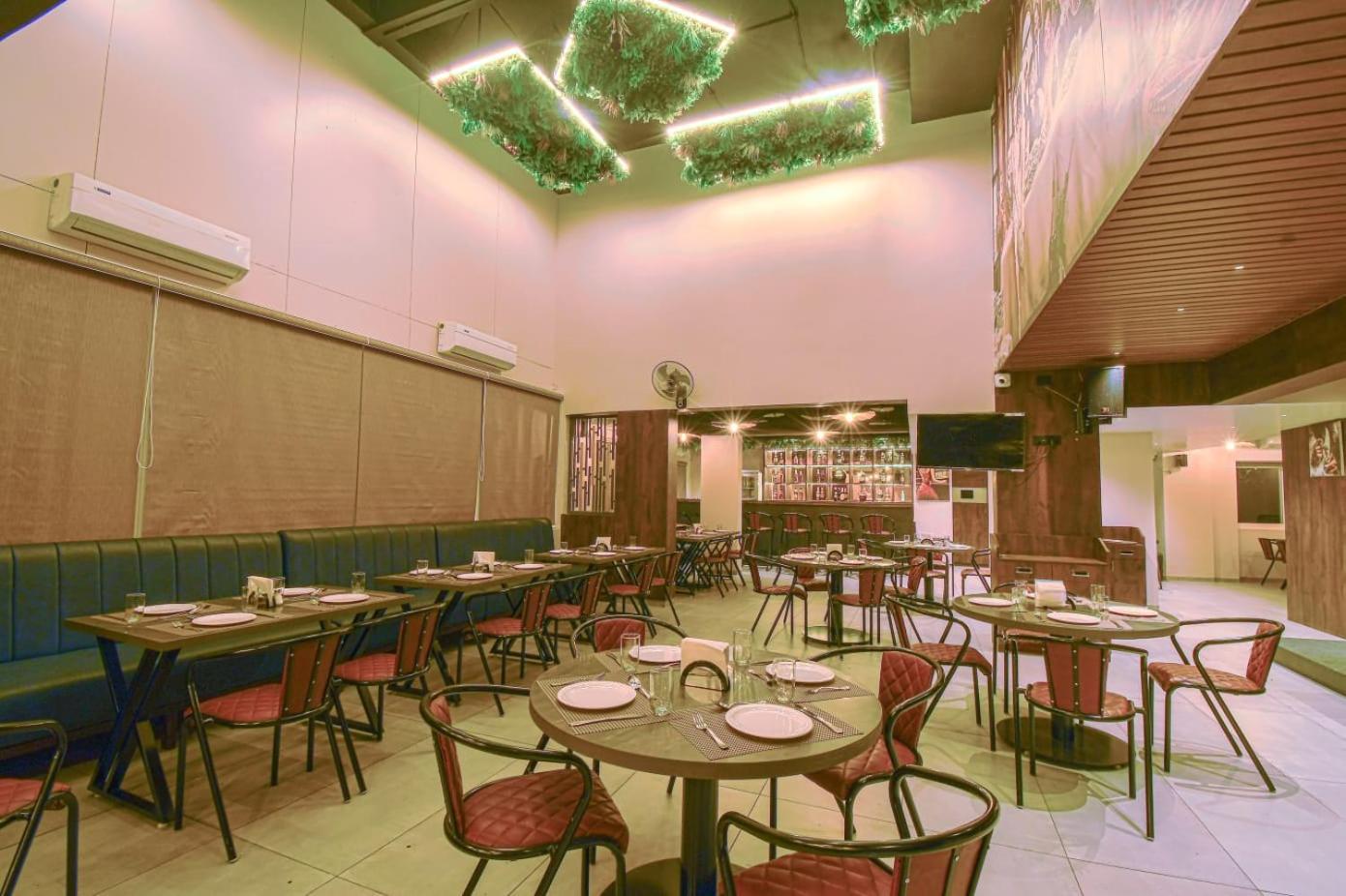 Hotel Vrindavan Deluxe Kolhapur Zewnętrze zdjęcie