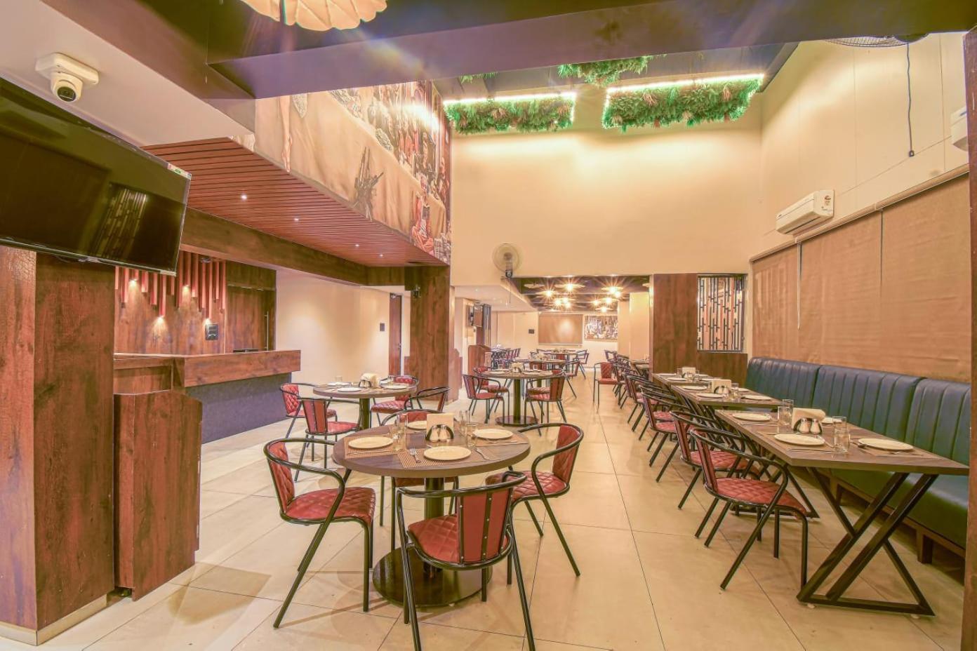 Hotel Vrindavan Deluxe Kolhapur Zewnętrze zdjęcie