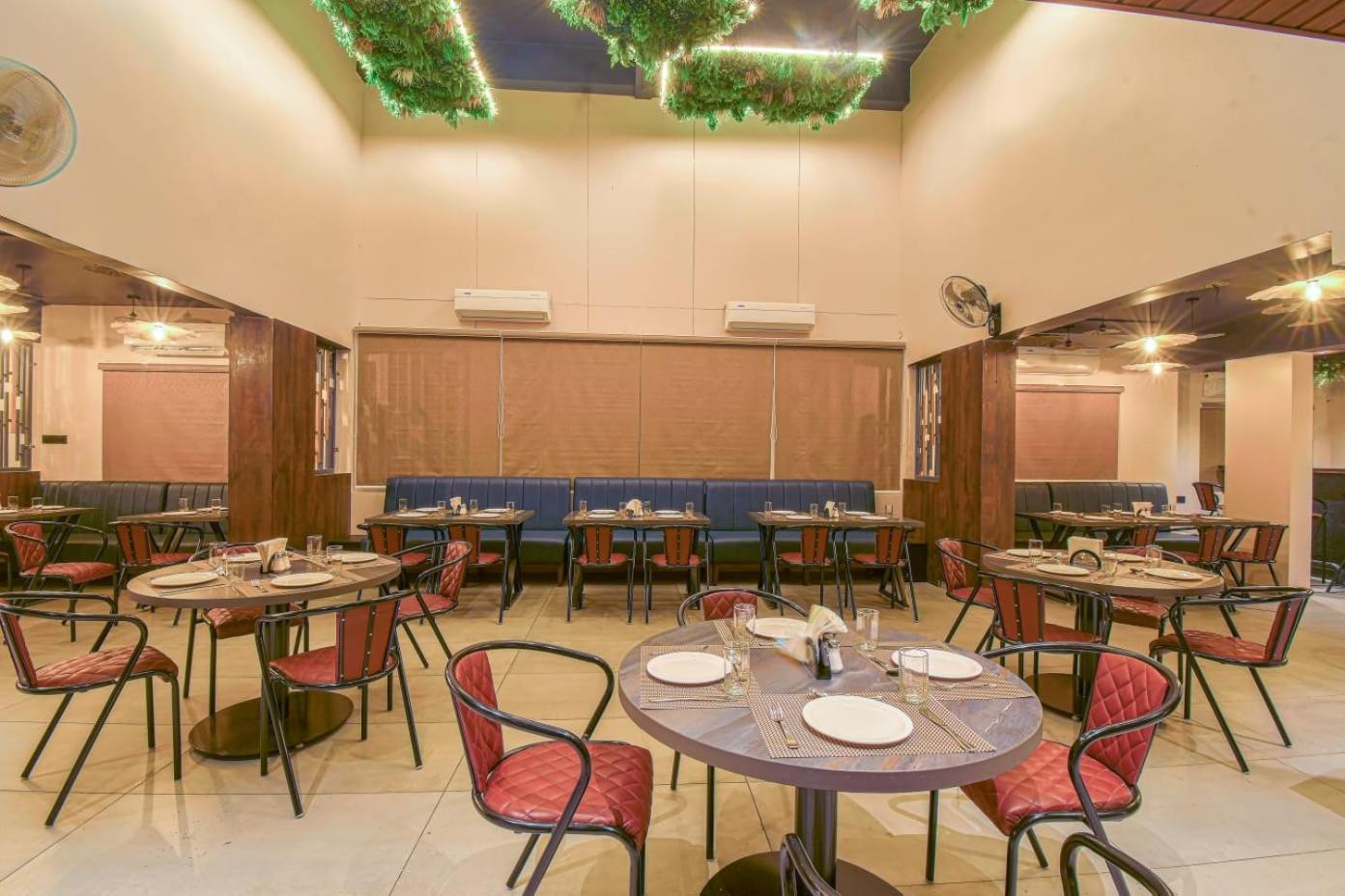 Hotel Vrindavan Deluxe Kolhapur Zewnętrze zdjęcie