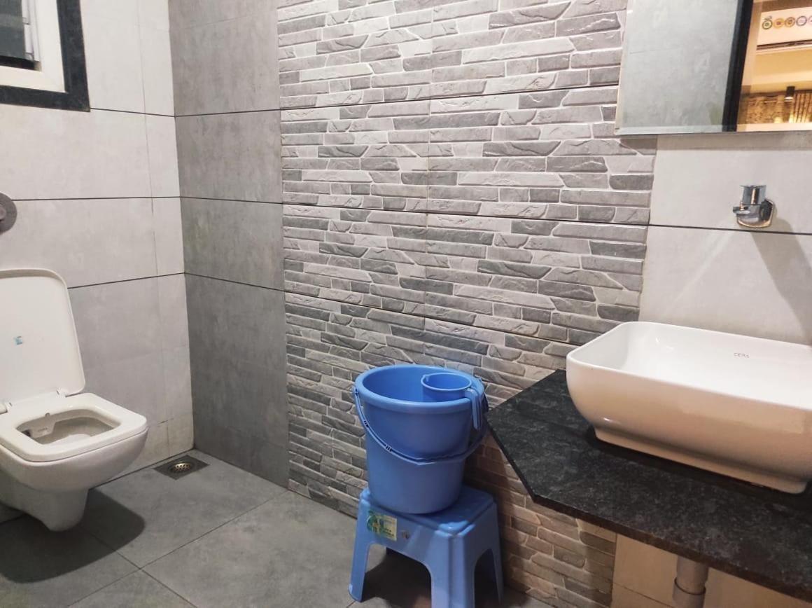 Hotel Vrindavan Deluxe Kolhapur Zewnętrze zdjęcie