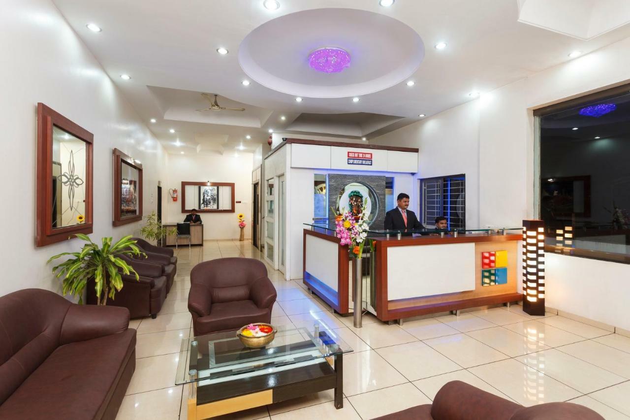 Hotel Vrindavan Deluxe Kolhapur Zewnętrze zdjęcie