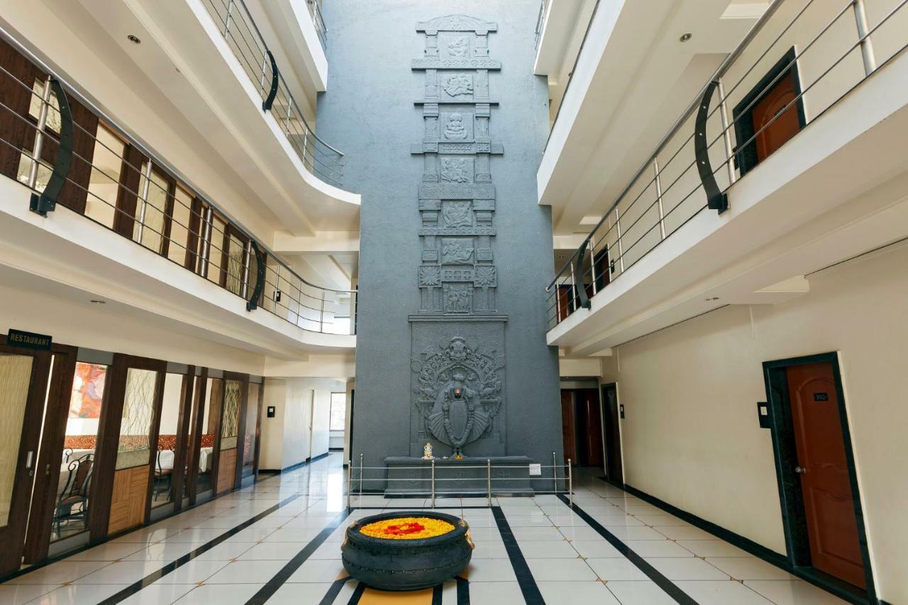 Hotel Vrindavan Deluxe Kolhapur Zewnętrze zdjęcie